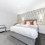 Chequers Lodge- Dalton-in- Furness- Self Check In- For Professionals And Tourists Dalton in Furness