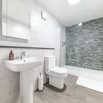 Hotel Chequers Lodge- Dalton-in- Furness- Self Check In- For Professionals And Tourists *