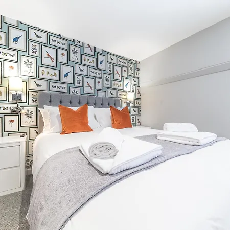 Chequers Lodge- Dalton-in- Furness- Self Check In- For Professionals And Tourists