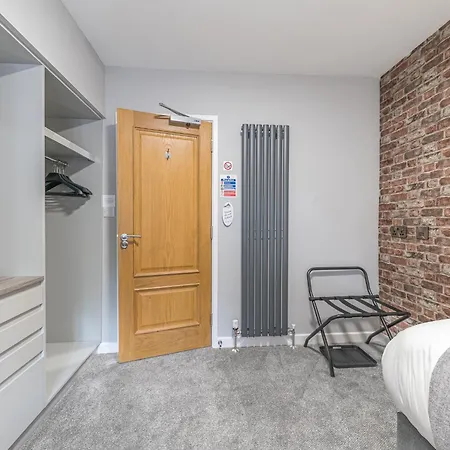 Chequers Lodge- Dalton-in- Furness- Self Check In- For Professionals And Tourists Hotel