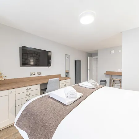 Chequers Lodge- Dalton-in- Furness- Self Check In- For Professionals And Tourists