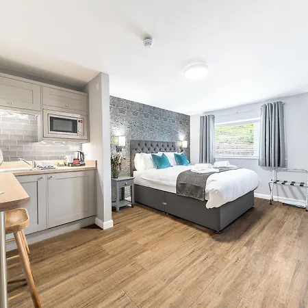 Hotel Chequers Lodge- Dalton-in- Furness- Self Check In- For Professionals And Tourists *