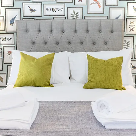 Chequers Lodge- Dalton-in- Furness- Self Check In- For Professionals And Tourists ホテル *