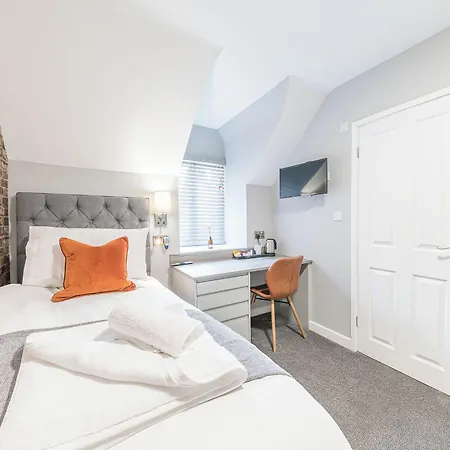 Hotel Chequers Lodge- Dalton-in- Furness- Self Check In- For Professionals And Tourists Dalton in Furness