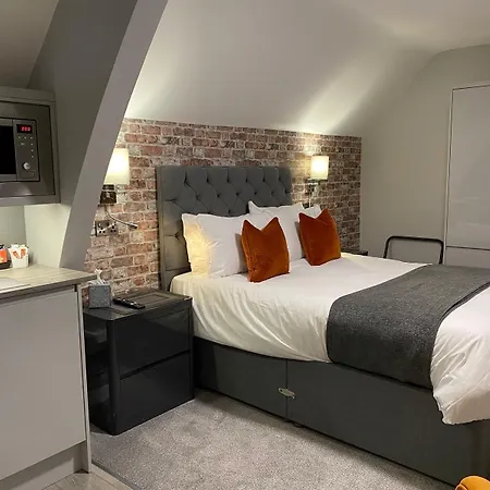 Chequers Lodge- Dalton-in- Furness- Self Check In- For Professionals And Tourists *