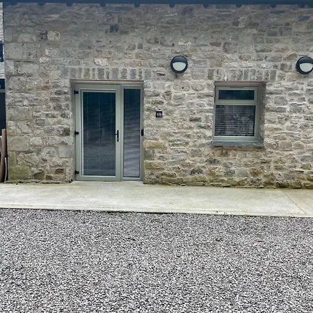 Hotel Chequers Lodge- Dalton-in- Furness- Self Check In- For Professionals And Tourists