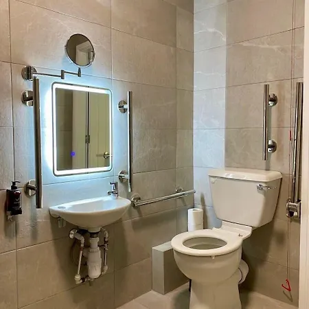 Chequers Lodge- Dalton-in- Furness- Self Check In- For Professionals And Tourists *