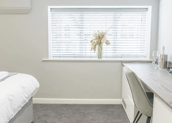 酒店 Chequers Lodge- Dalton-in- Furness- Self Check In- For Professionals And Tourists 多尔顿因弗内斯