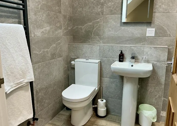 酒店 Chequers Lodge- Dalton-in- Furness- Self Check In- For Professionals And Tourists *