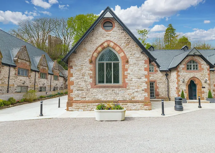 Chequers Lodge- Dalton-in- Furness- Self Check In- For Professionals And Tourists *