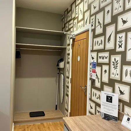 Chequers Lodge- Dalton-in- Furness- Self Check In- For Professionals And Tourists *