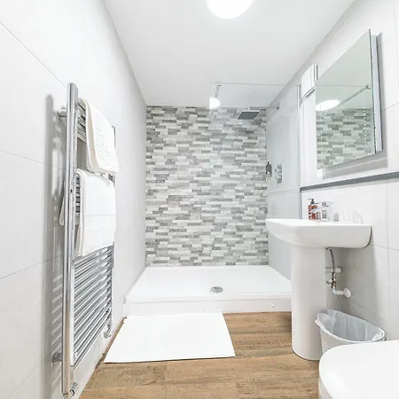 Chequers Lodge- Dalton-in- Furness- Self Check In- For Professionals And Tourists * Dalton in Furness